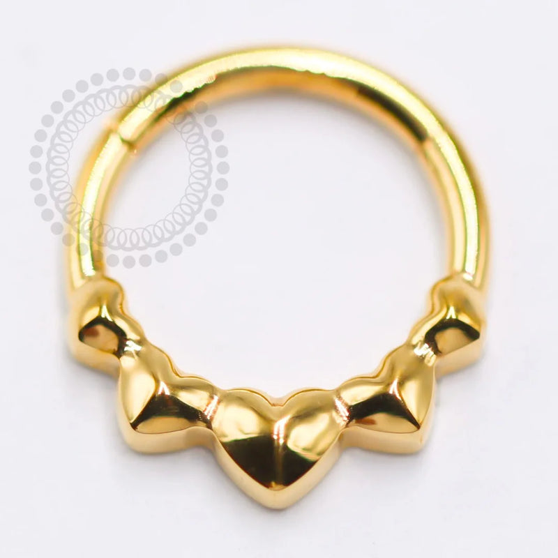 TN1412 Segmento Corações Titânio PVD Gold